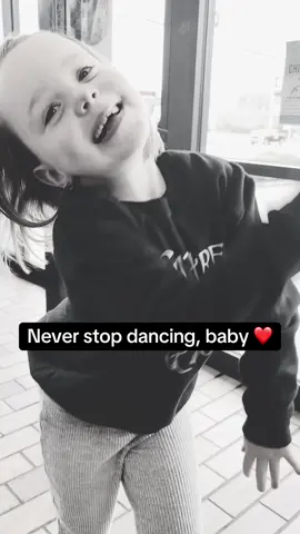 “And when you get the choice to sit it out or dance, I hope you dance.”  -Lee Ann Womack 🩷 #daughter #dance #fearless #beautiful #sunshine 