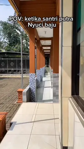 Ada yang kaya gini ngga?😭😂#santriindonesia #santrikeren #pondokpesantren #santrigaul #santringaji 