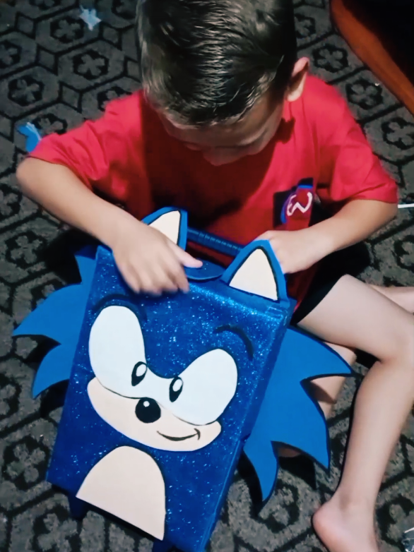 Hoje é dia de Mochila maluca e nada melhor do que colecionar memórias com seu filho,Mamãe ama cada momento com  VC filho!❤️👏 #mochilamaluca #semanadacrianca #fy #fyyyyyyyyyyyyyyyy #escola 