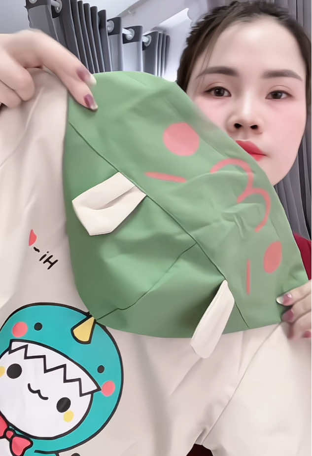 Áo khoác gió nhẹ cho bé #aokhoacgio #aokhoac #betrai #begai #xuhuong 