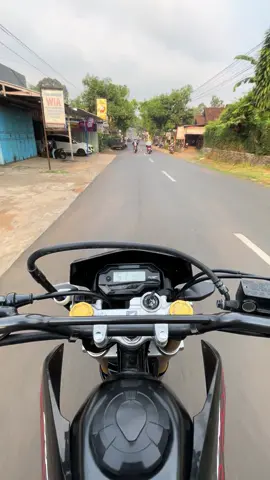nyoride#fyppppppppppppppppppppppp #crfherexstyle #xybca #supermotoherex #masukberanda 