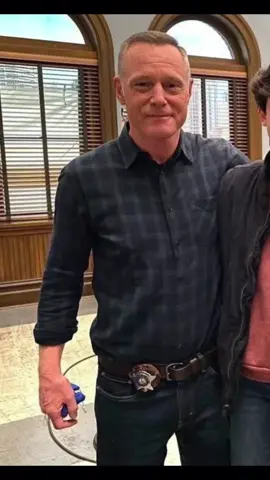 Hi everyone, hope you guys are doing okay? I am just checking ✔️ in.#jasonbeghe #jasonbeghefan #chicagopd #hankvoight #chicagopdcast 