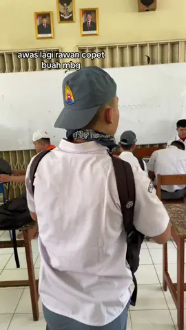 awas copettt buah mbg @SPPG Dangdeur II Subang #fyp #masukberanda #prabowo 