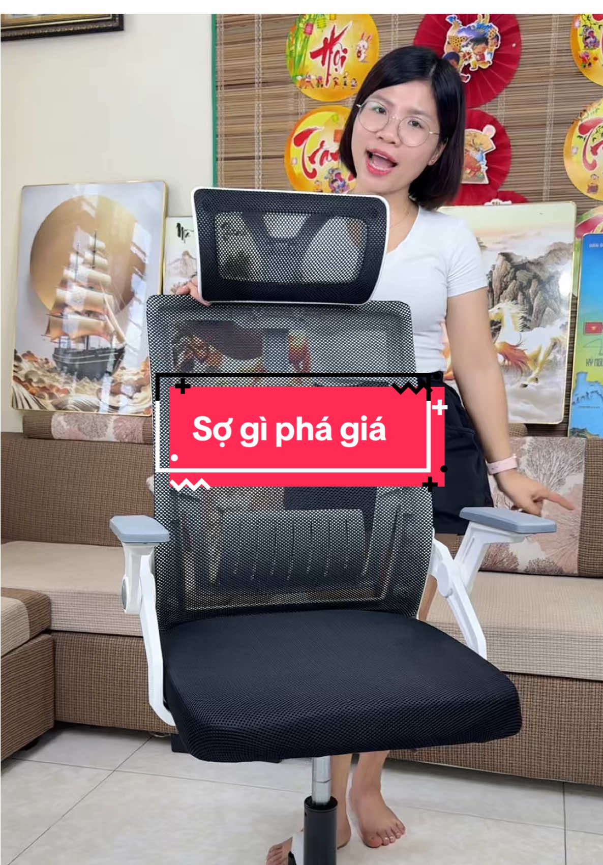 Ghế thiết kế công thái học, xịn xò cao cấp, có bánh xe di chuyển dễ dàng, giúp ngồi thư giãn sau giờ làm việc căng thẳng, học tập mệt mỏi #hangxinhtuoi #ghecongthaihoc 