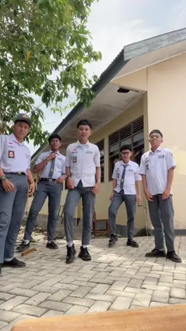 ala’ j kdong😭 #fyp #masukberanda #universitasperempatan #smkn1bone #skansa
