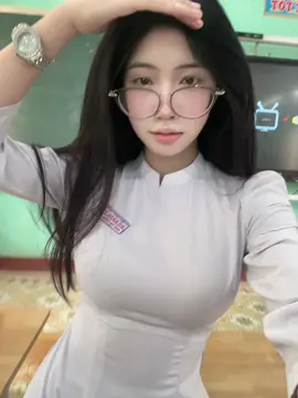 cô giáo thảo hả