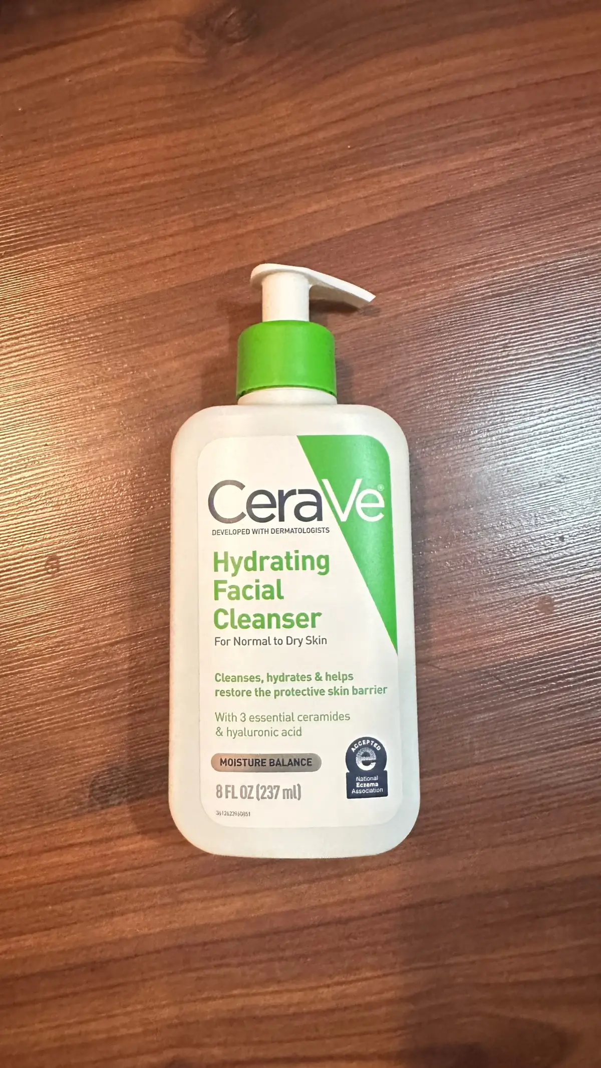 @CeraVe Hydrating Facial Cleanser Hydrating Facial Cleanser gently cleanses while replenishing the skin's protective barrier with ceramides. Non-comedogenic and fragrance-free. @influenster #complimentary #CleanseLikeADerm #CeraVeHydratingCleanser #GiftedbyCeraVe #Ad 