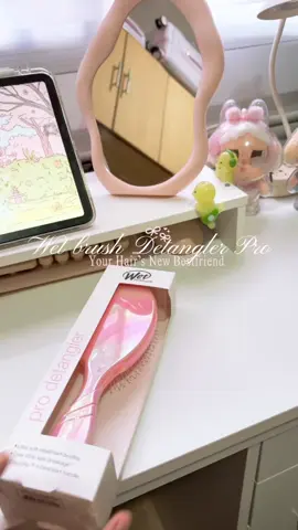 Pretty, pink and gentle on my hair.            #wetbrushdetangler #haircare #hairbrush #pink #wetbrush 
