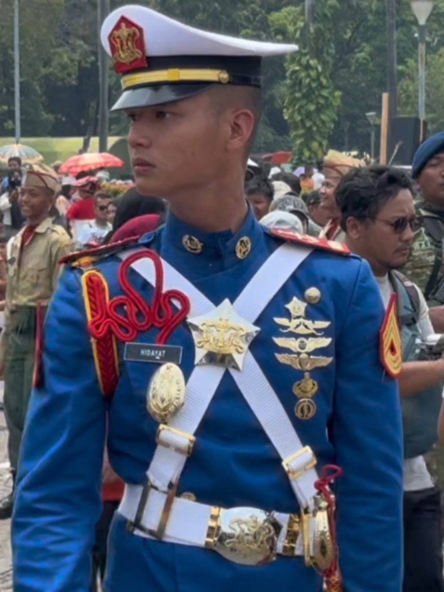 Mantap 🔥 Taruna Ganteng AAU Akademi Angkatan Udara di Monas ‼️ HUT TNI ke 80 #tentara #tni #tniau #taruna #aau 