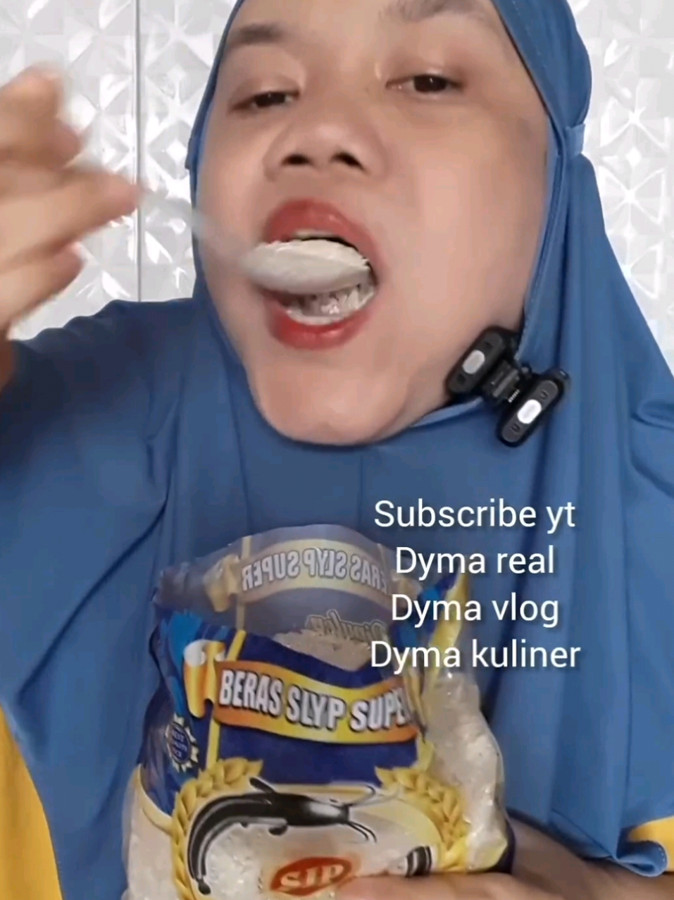 Beras baru,Rojo lele🤤 @Asmrberas✅  #makanberasmentah #rawriceeating #berasbasmati #shorts #asmr 