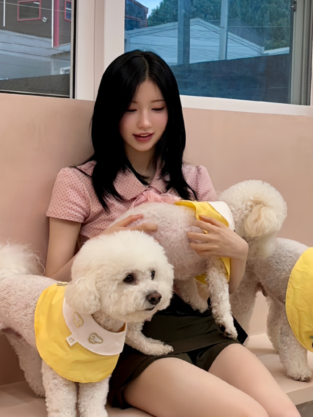 Asa with gangaji 🐕🤍 #asa #babymonster #doglovers #cutemoment 