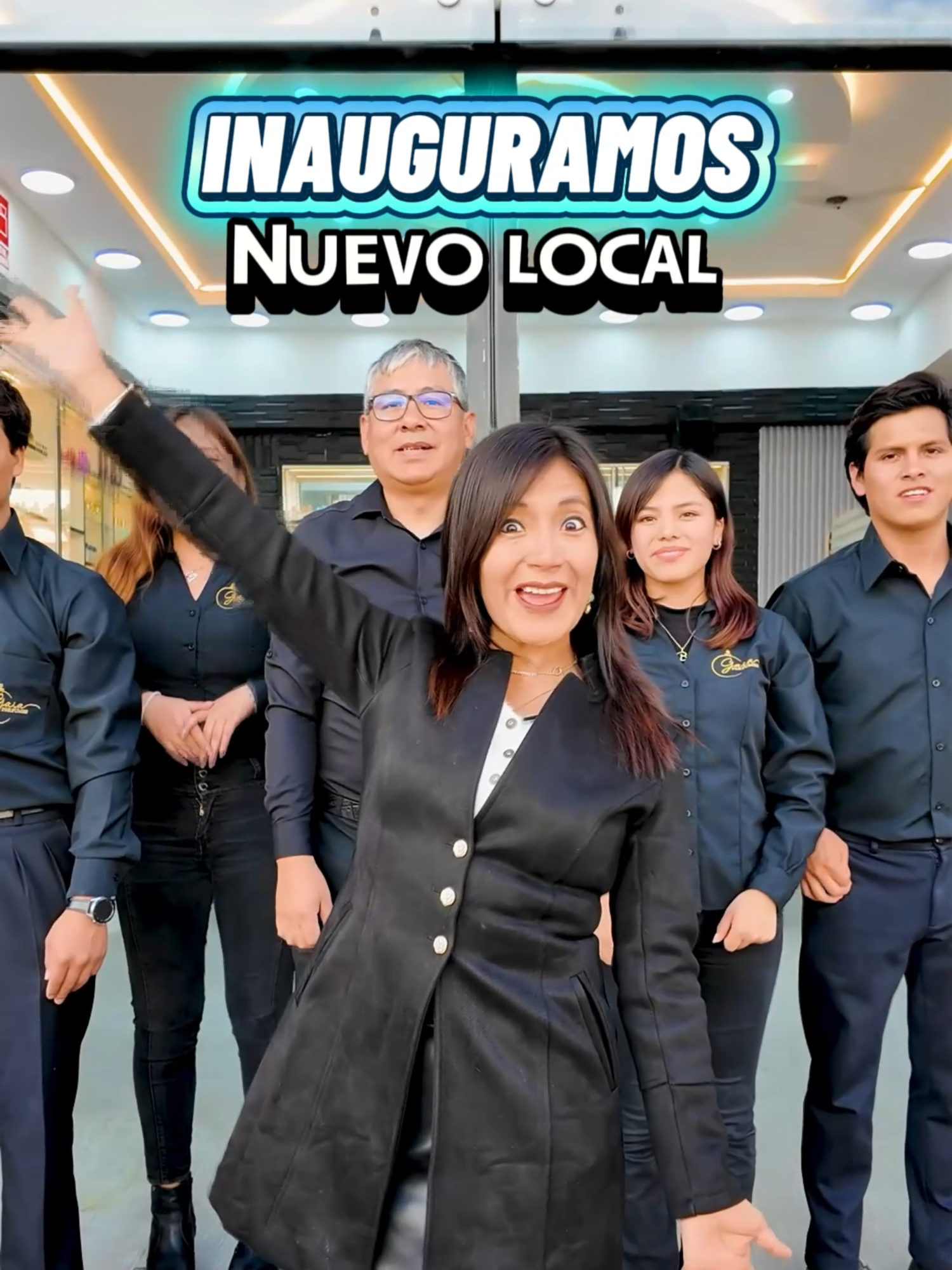 ✨🎉 Así vivimos la inauguración de nuestra tercera tienda en Huancayo ✨ Un día lleno de aromas, sonrisas y la alegría de compartir contigo este nuevo espacio. 💎🌸 Ven y descubre todas las novedades que hemos preparado para ti: ✨ Fragancias europeas exclusivas ✨ Variedad para todos los gustos ✨ Los mejores precios del mercado 📍 Av. Giráldez 326 – 2do piso, Huancayo 📍 Calle Real 956 – a media cuadra de Plaza Vea, El Tambo 📍 Calle Real 269 – al frente del colegio María Auxiliadora ☎ Informes: 988 946 940 #GaiaPerfumes #PerfumesHuancayo #PerfumesEuropeos #Fragancias #NuevoLocal #Huancayo #ElTambo #PerfumesPerú