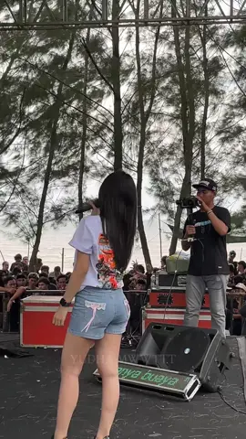 aku diam diam @Yesaoktafia14  #lalunamusic #lalunamusicentertaiment #yesaoktafia #pacartemanku @Promotor Laluna Music @𝙇𝘼𝙇𝙐𝙉𝘼 𝙈𝙐𝙎𝙄𝘾 𝙀𝙉𝙏 