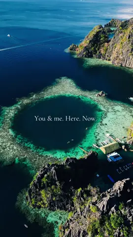 Mit wem wärst du jetzt gerne hier?  📍Twin Lagoon in Coron, Palawan, Philippines. Hey @DJI DE | AT | CH, @DJI Official braucht ihr noch nen Drohnen Ambassador? 😏 #dji #drone #djimavic #twinlagoon #philippines 