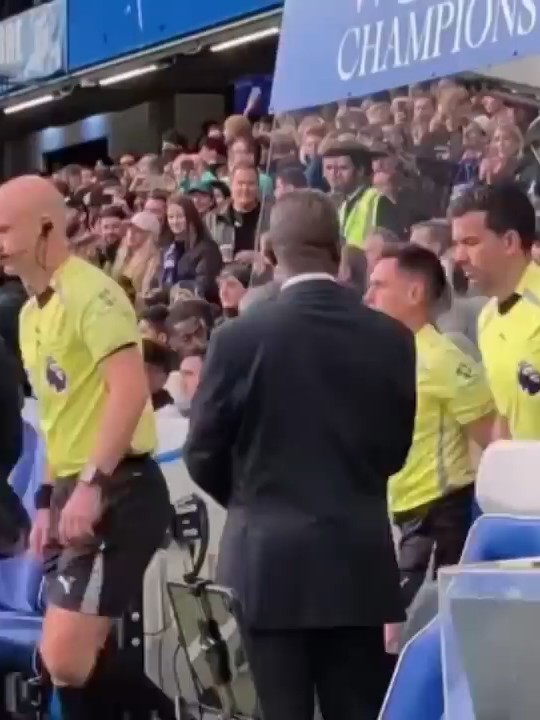 Chelsea vs Liverpool  Highlights  Premier League 2025   #chelsea #liverpool #ChelseaLiverpool #chelsea Chelsea secured a dramatic 2-1 victory over Liverpool in the Premier League 2025 thanks to a last-minute winning goal from Estêvão. Liverpool took the lead, but Chelsea fought back and turned the game around in the final moments. Watch all the goals and the full match highlights now!    #liverpool  #ChelseaLiverpool #premierleague  #ChelseaHighlights #liverpoolhighlights  #ChelseaGoals #liverpoolgoals  #estêvão  #chelseawin  #premierleague2025   chelsea chelsea vs liverpool chelsea x liverpool liverpool vs chelsea premier league highlights#premierleague2025