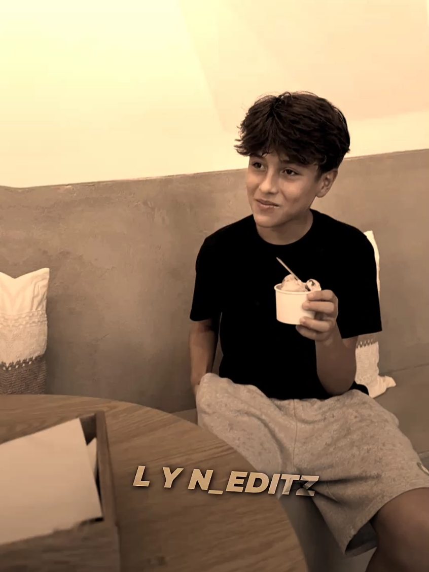 Bauti with his little brother 🥰🥰 #bautistaapablaza #bautista #foryoupage #creatorsearchinsights2025 #fypviralシ 