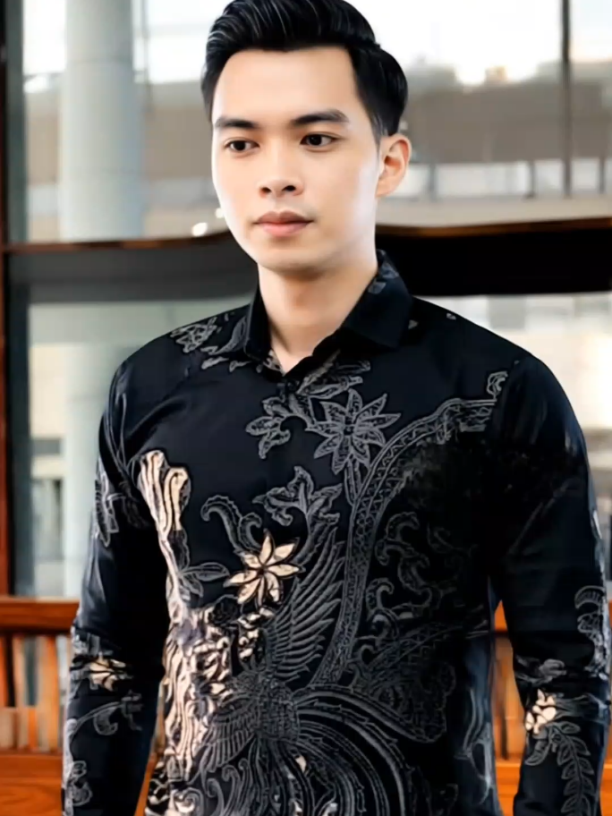 BELI BATIK JANGAN YG MURAHAN NANTI KECEWA #batikpria #outfitbatik #batikcowok #batik #kemejabatik 