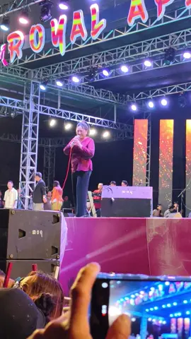 အန်တီဝါဝါအောင်♥️ပင်စီ