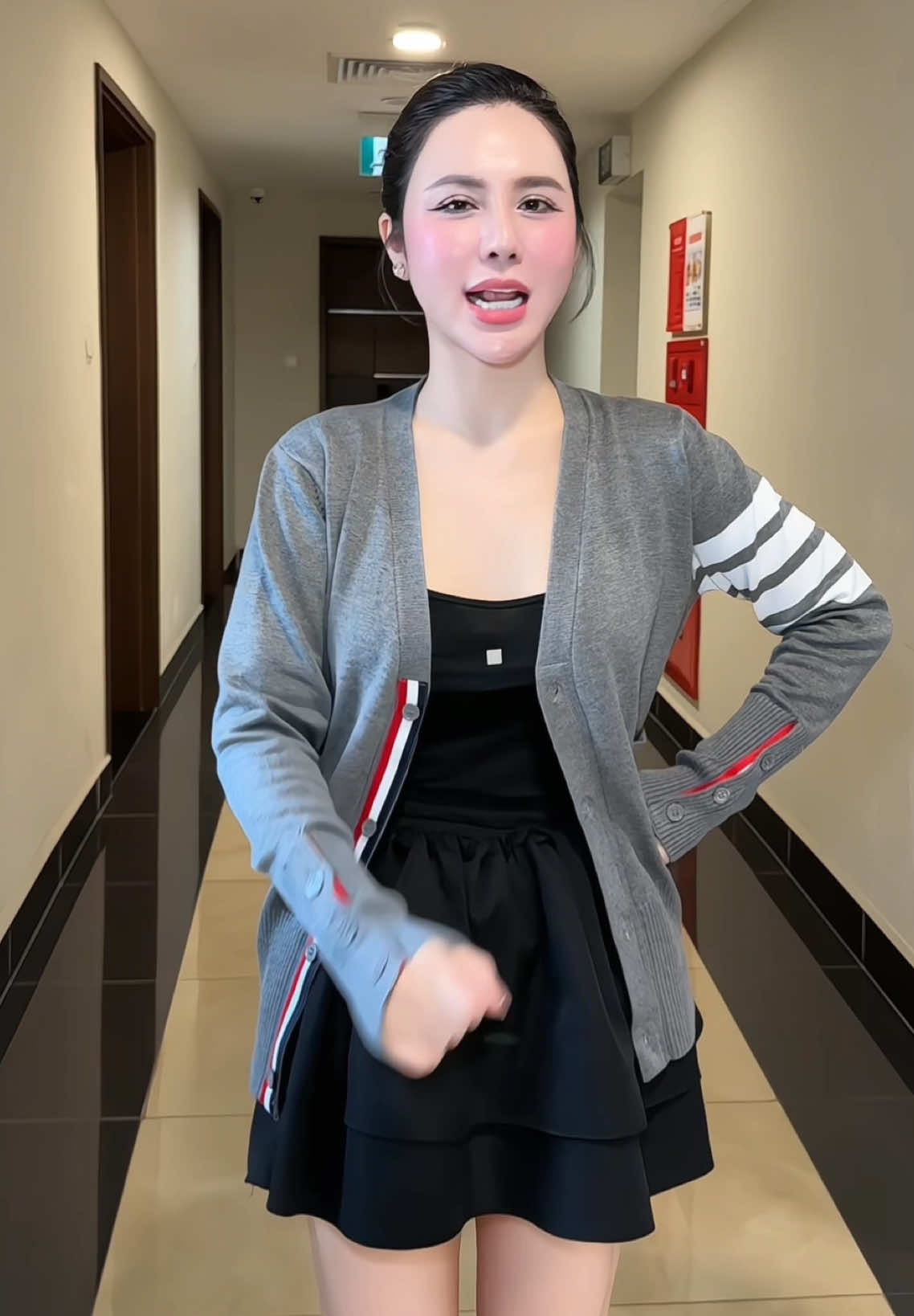 #thoitrangnu #cardigan #aokhoaclen 