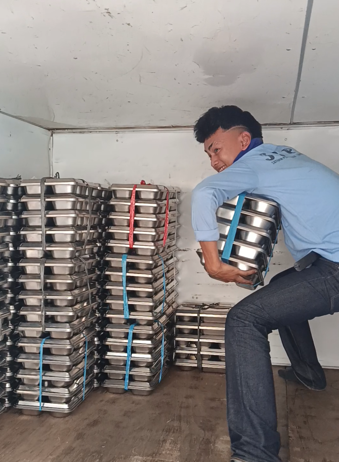 Pov: ketika selesai pengambilan 3.474 ompreng😂 #satuanpelayananmakanbergizigratis #badangizinasional #bgn #sppg #mbg 