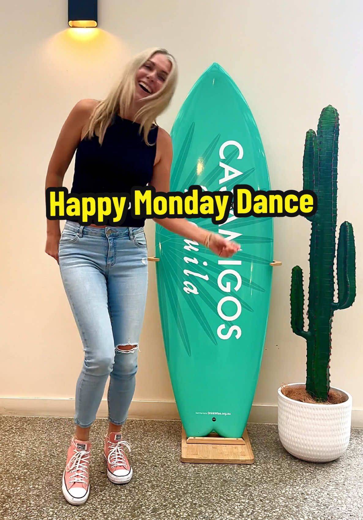 Happy Monday #fyp #happymonday #monday #50andfabulous #dance 