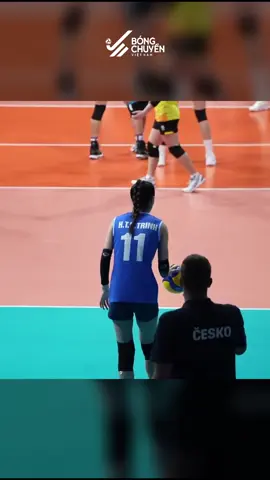 Khánh Đang thủ quá đỉnh, tạo điều kiện cho Tú Linh kết liễu đối thủ với pha đập sau vạch 3m tinh tế#sportsontiktok #bongchuyenvietnam #khanhdang #tulinh