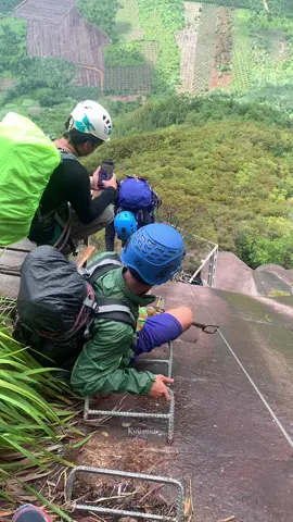 Can you feel it🧘🏼‍♂️🍃 #bukitkelam #viaferrata #kelam #promomakan1010 