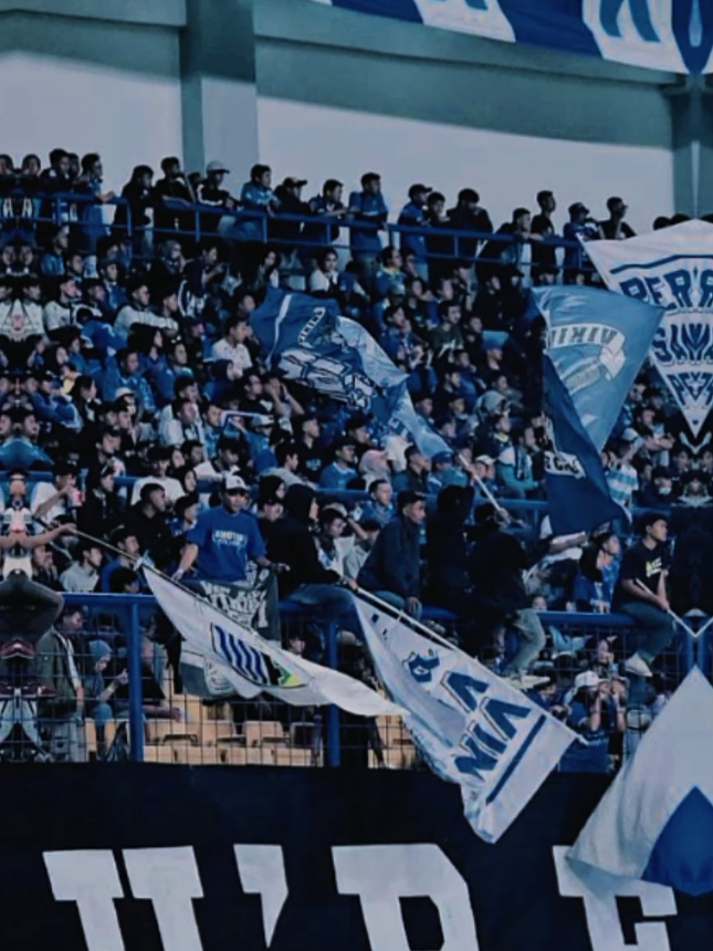 Rawat akar dan warisan yang sudah tercipta sejak lama.  RESPECT DERRR💙🧡 #thejakmania #bobotohpersib1933 #tigerbois #northernwall #rivalitas90menit 