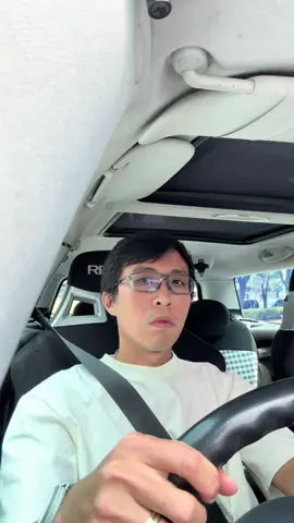 Lagi nunggu d lampu merah, niat mau buat content edukasi, eh muncul lagu ginian. YTTA aja
