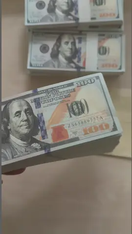 Dollar bill props.The most authentic money and dollar props are used to take pictures and tease family and friends.#Film and television props #Play tricks on bad tastes. #tk 