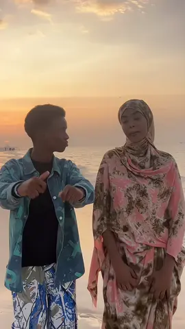 Dhawacaan qabay mid dhayeyy siyoo 👸🏽❤️🫶🏼#80k fallow iso Dhaha 🙌🏾
