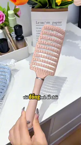 Tôi thực sự không ngờ rằng một chiếc lược chỉ đáng giá vài nghìn lại có thể dùng tốt như vậy!! #luocgoroitoc #luocmassagedau #tienich #thietthuc #jizonguyen 