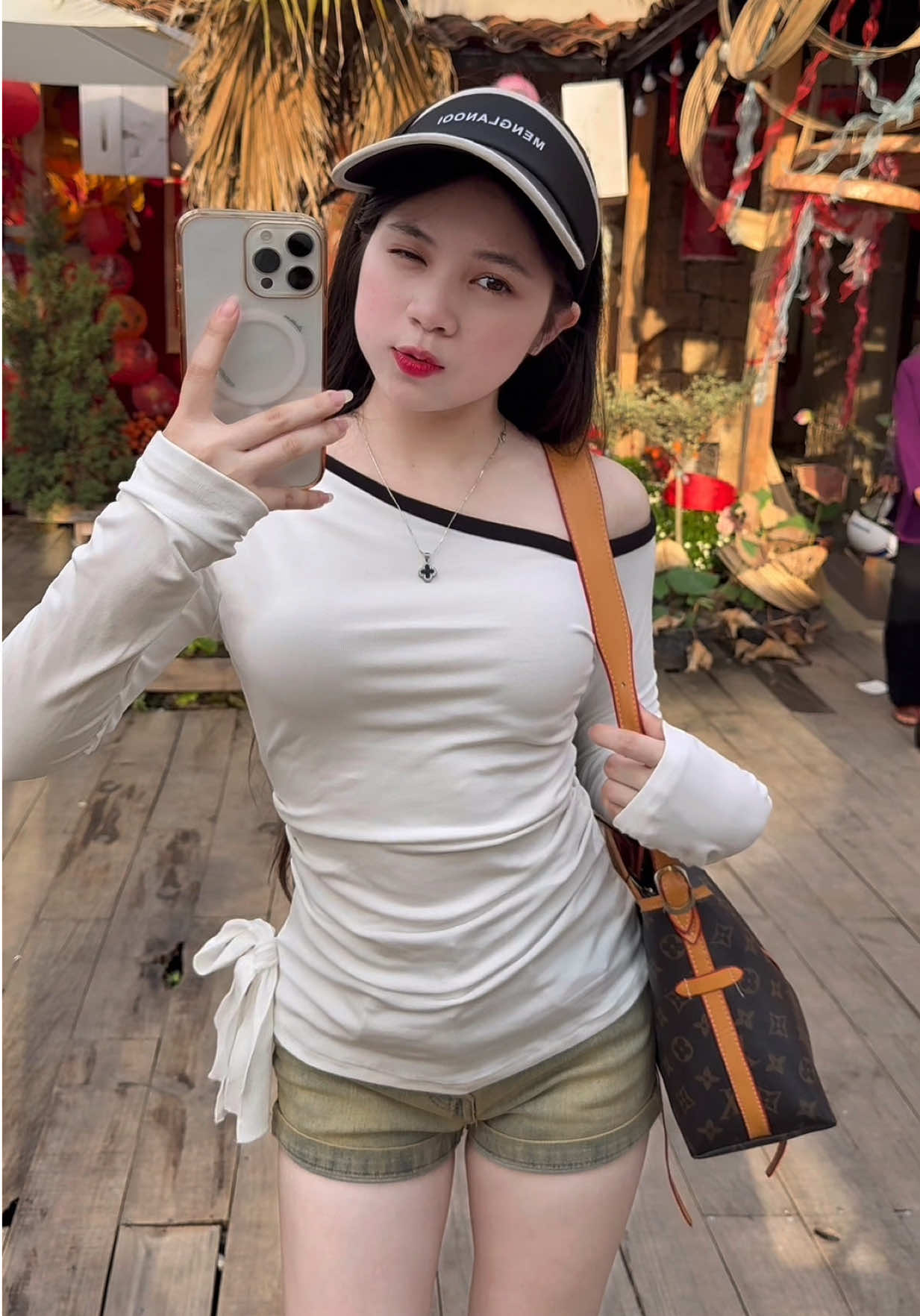 Lệch vai dài tay