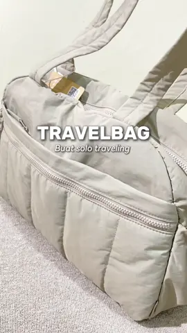 Simple banget buat yang suka solo travel #travelbag #bagsmart #solotravel #tastravel #traveling 