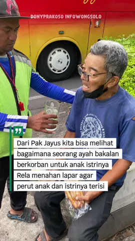 Menyerahkan Donasi Pak Jayus total terkumpul Rp 1.814.000, donasi masih berjalan. Karena alasan keaaman mohon maaf untuk alamat rumah tidak disebarluaskan, tapi jika ada yang ingin bertemu langsung dengan beliau bisa kita dampingi. Selain itu uang juga kita serahkan bertahap sepengalaman kita demi keaamanan penerima juga. - Donasi bisa klik link di Bio atau inbox DM - Kondisi istri pak jayus masih membutuhkan perawatan setelah tabrak lari dan untuk Jantung, sedangkan Pak Jayus memiliki kelainan di Paru yang memiliki lobang segingga mudah lelah. - #pakjayus #pedagangsepi #pedagangtua #pedagangkecil #pedagangsepisolo 