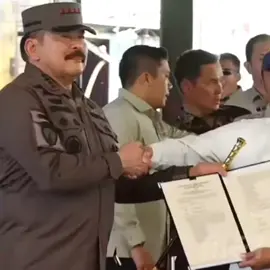 pak, senyum pak🤭 #letkolteddy #mayorteddyindrawijaya #fyp 