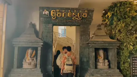 Tugas sejarah Indonesia | 𝐾𝑒𝑙𝑜𝑚𝑝𝑜𝑘 7 𝐻𝑎𝑙𝑜 𝐻𝑎𝑙𝑜 𝐻𝑎𝑙𝑜 ‼️ kami dari kelompok tujuh 🙌 akan melakukan penelitian di sebuah Museum yang ada di Malang yaitu MUSEUM GANESYA Anggota Kelompok :  1. Evan Zaky Nauval S. (18) 2. Nadinda Cyrilla Jabriel (23) 3. Naomi Qobila Huriya A. (24) 4. Rasya Rezky Praditya (26) Jangan lupa tonton sampai akhir yaa!!!