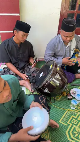 Mari bersalawat dulu tunggu pengantin datang dari alas temur ke sekang 