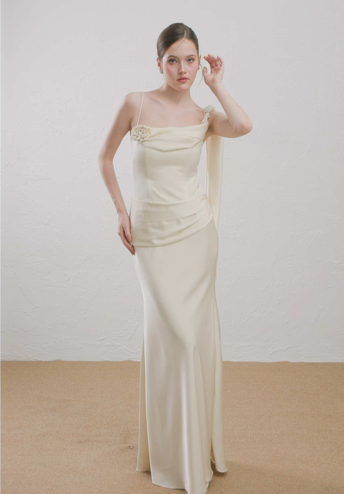 Em không quyến rũ, em là lời nguyền đẹp đẽ   #thosestudios #talithadress #newcollection #fashion #dresses 