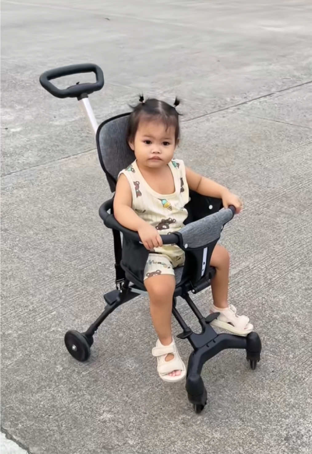 Lightweight baby stroller #stroller #babystroller #foldablestroller #lightweightstroller #strollerfortoddler 