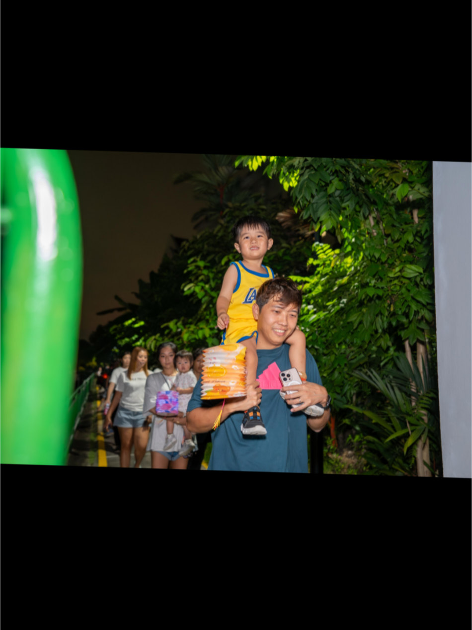 Wishing everyone a Happy Mid-Autumn Festival!  In the lead-up to today’s festival, I recently joined residents at the Westwood Floravale Mid-Autumn Garden Party, one of the many celebrations held across our neighbourhood.  The place was beautifully lit with lanterns, and filled with music and the aroma of festive treats. Families, young and old, came together to enjoy an evening of performances, games and togetherness. May this festival bring light, warmth and happiness to all our residents! #ournanyang  #midautumnfestival
