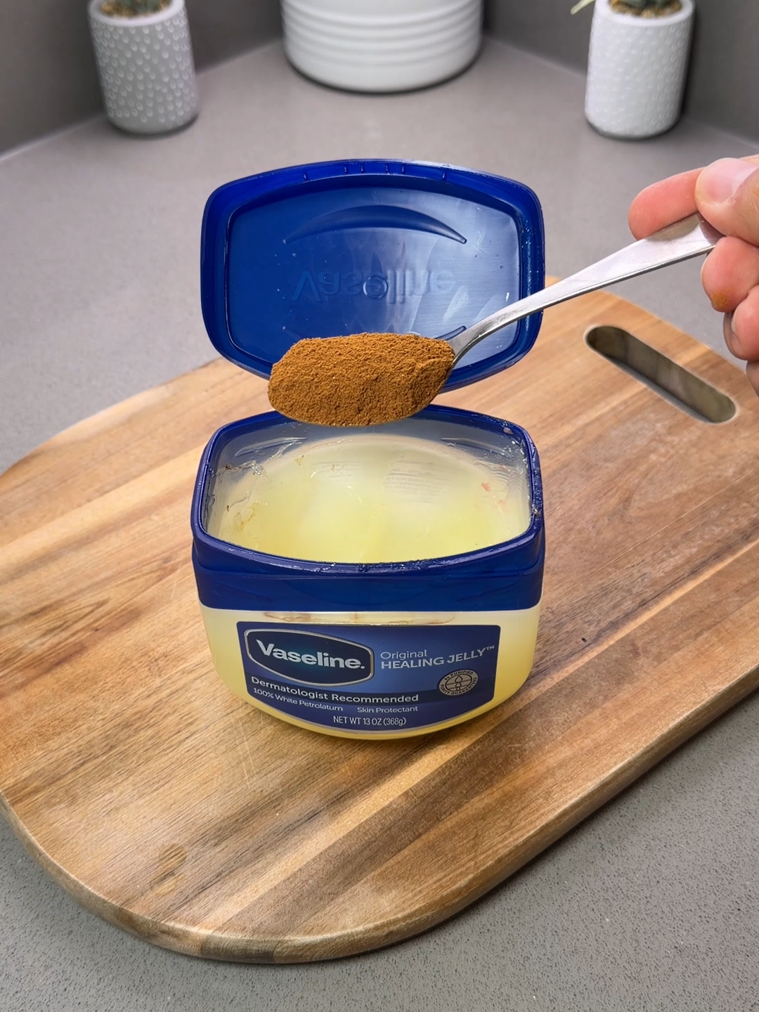 Try this vaseline and cinnamon hack for your skin! #skincaretips #vaseline #moisturizer