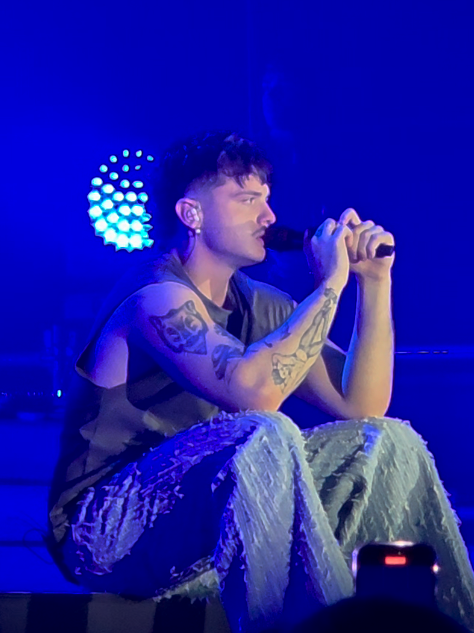 n.b. per i prossimi live: portare i fazzoletti @Olly @Juli  #olly #tuttavita #buontrasloco #genova #concert 