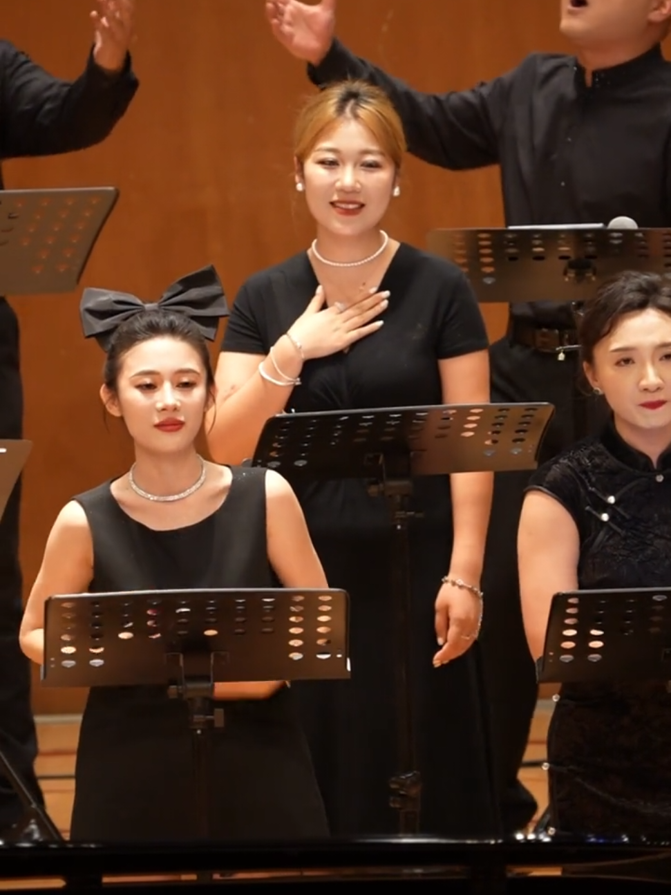 音雄聯盟合唱團演唱beyond樂隊的經典歌曲《海闊天空》 只要有音樂DNA 就會自動覺醒，大家一直想要的完整版來啦！#海闊天空 #經典歌曲 #粵語 #上推薦 #beyond #sing #Chinesesong #Cantonese #fyp 