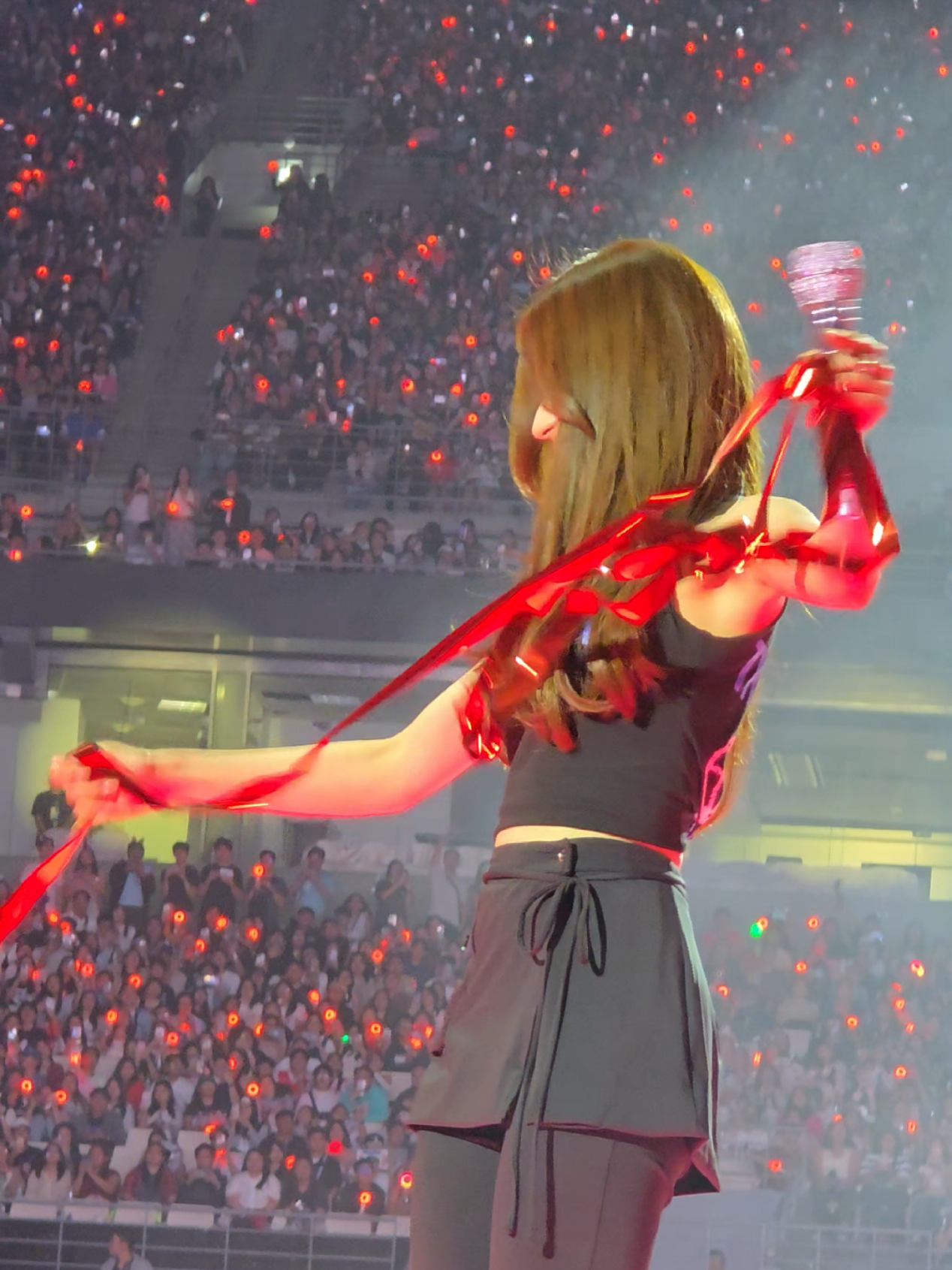 SANA Ribbon throw failed successfully 😂 #thisisfor #twiceconcert #twicesana #sana #fyp 