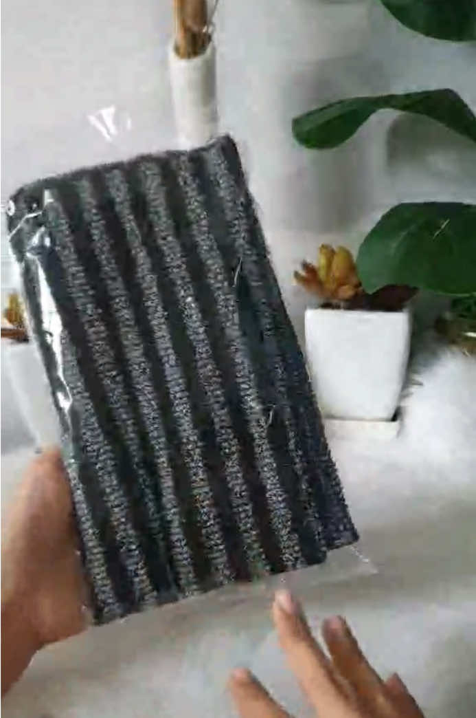 ✨Say goodbye to back acne and dead skin!✨ Get that deep clean and silky-smooth glow with our Pull-Back Exfoliating Bath Towel 🧼💦 Perfect for scrubbing hard-to-reach areas — gentle on skin, tough on dirt! 💪 Experience spa-like exfoliation right at home 🛁💖 #ExfoliatingTowel #SmoothSkinGoals #BackCareEssential #SelfCareRoutine #foryoupage 