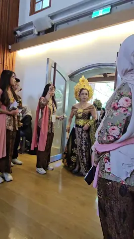 Fashion show dalam acara Batik Nasional di Museum Taiwan Nanmen Park dengan tema Batik dan Kebaya tahun 2025 #batikday  #batikkebaya  #fashionshow  #idntaiwan  #museumtaiwannanmenpark 