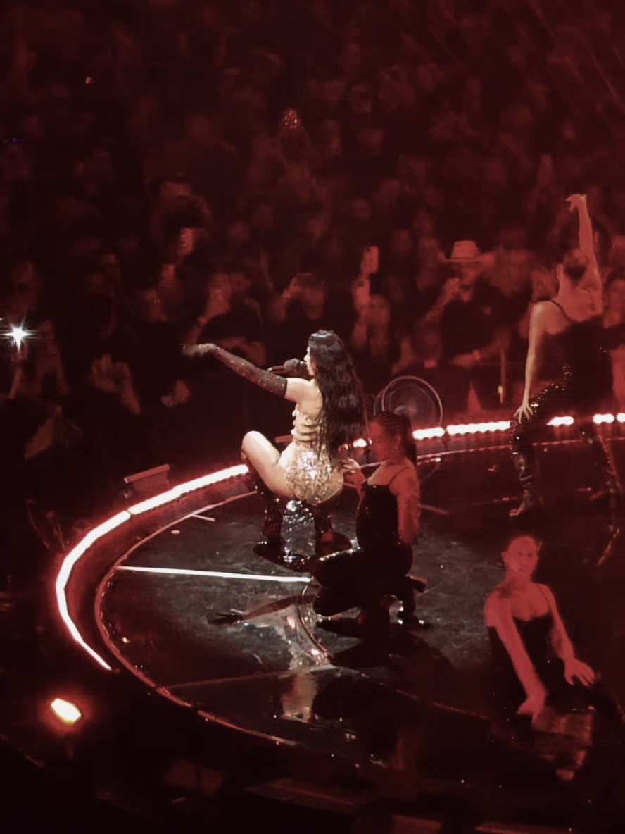 #dualipa #radicaloptimismtour @Dua Lipa 