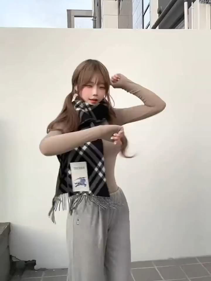 #explorepage✨ #sportygirls😉 #nhaytiktok #everyday #lemonick #trending #gaixinh #xuhướng #nhay #viral #OOTD #dance #trend #girls #xuhuongtiktok