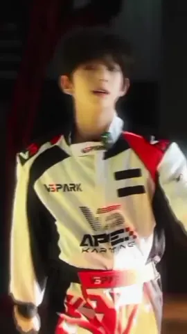 Very handsome....  #fyp #foryoupage #tffamily #tffamily_4th_generation #tfstan 